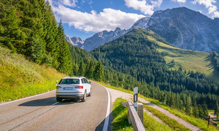 Roadtrips mit Stopps in den Alpen